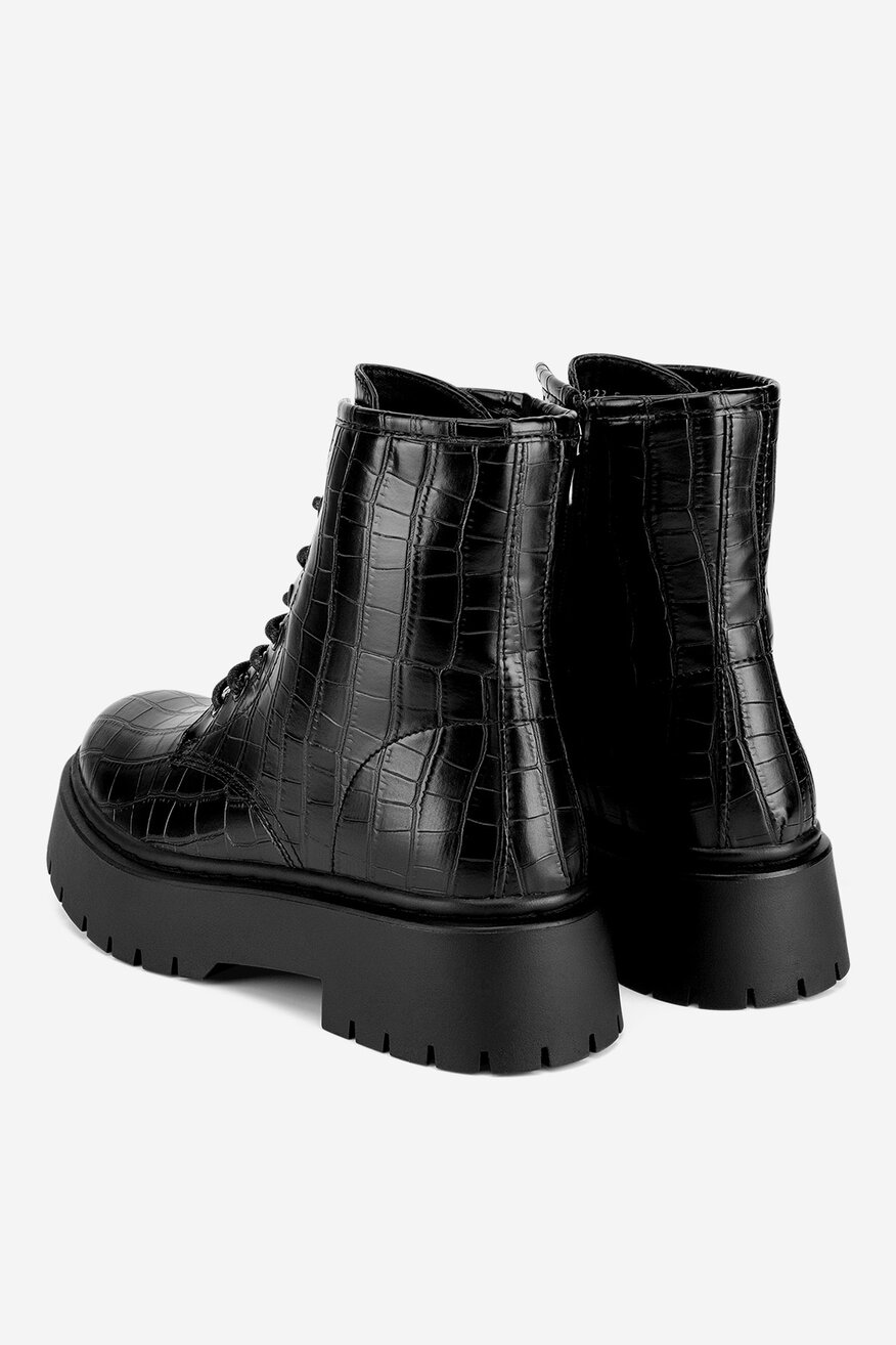 Trzewiki na platformie