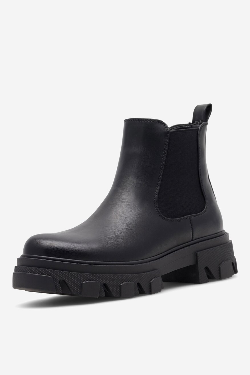 Sztyblety na gubej podeszwie