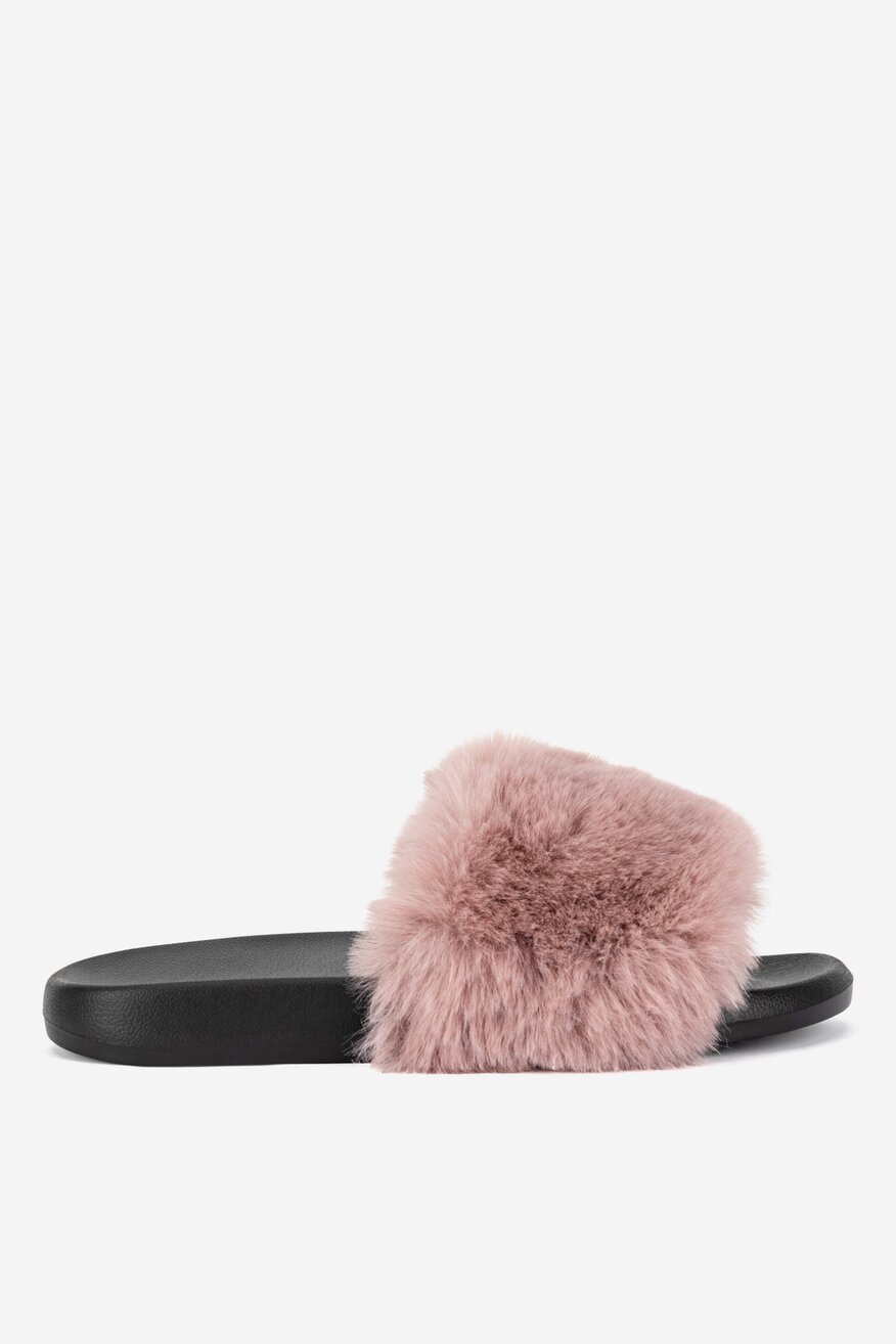 Klapki z futerkiem