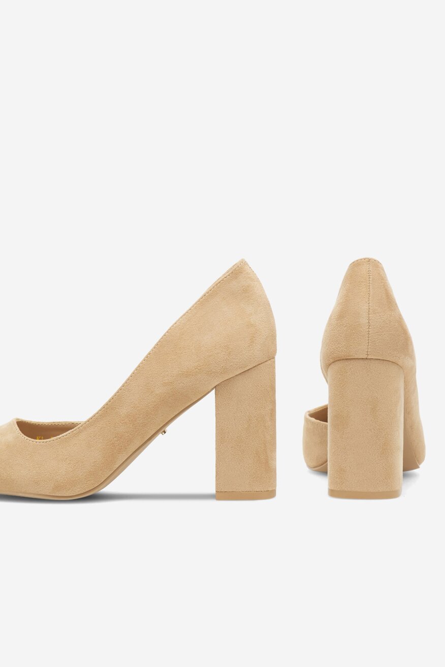 Czółenka na słupku