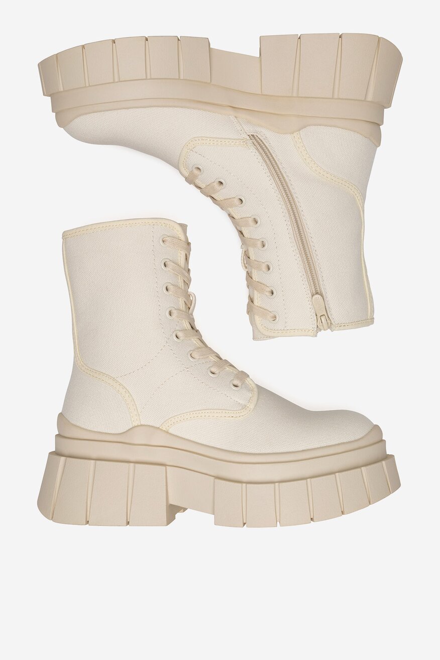 Trzewiki na platformie