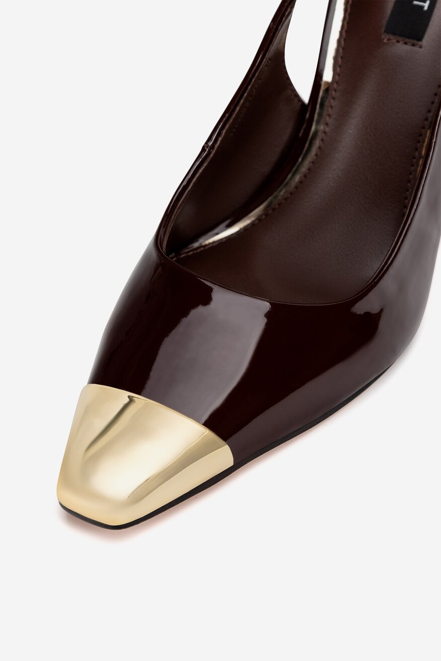 Czółenka lakierowane