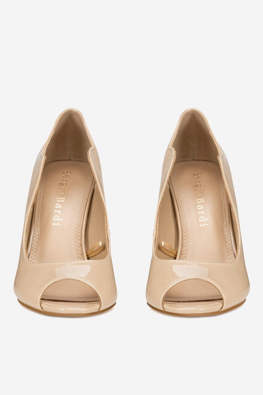 Czółenka skórzane