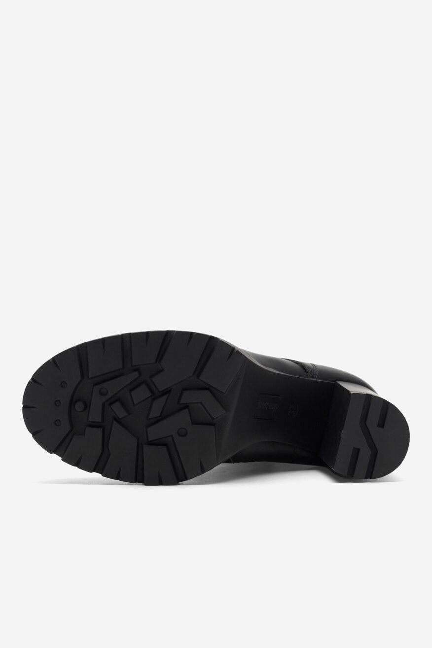 Trzewiki na słupku ocieplane