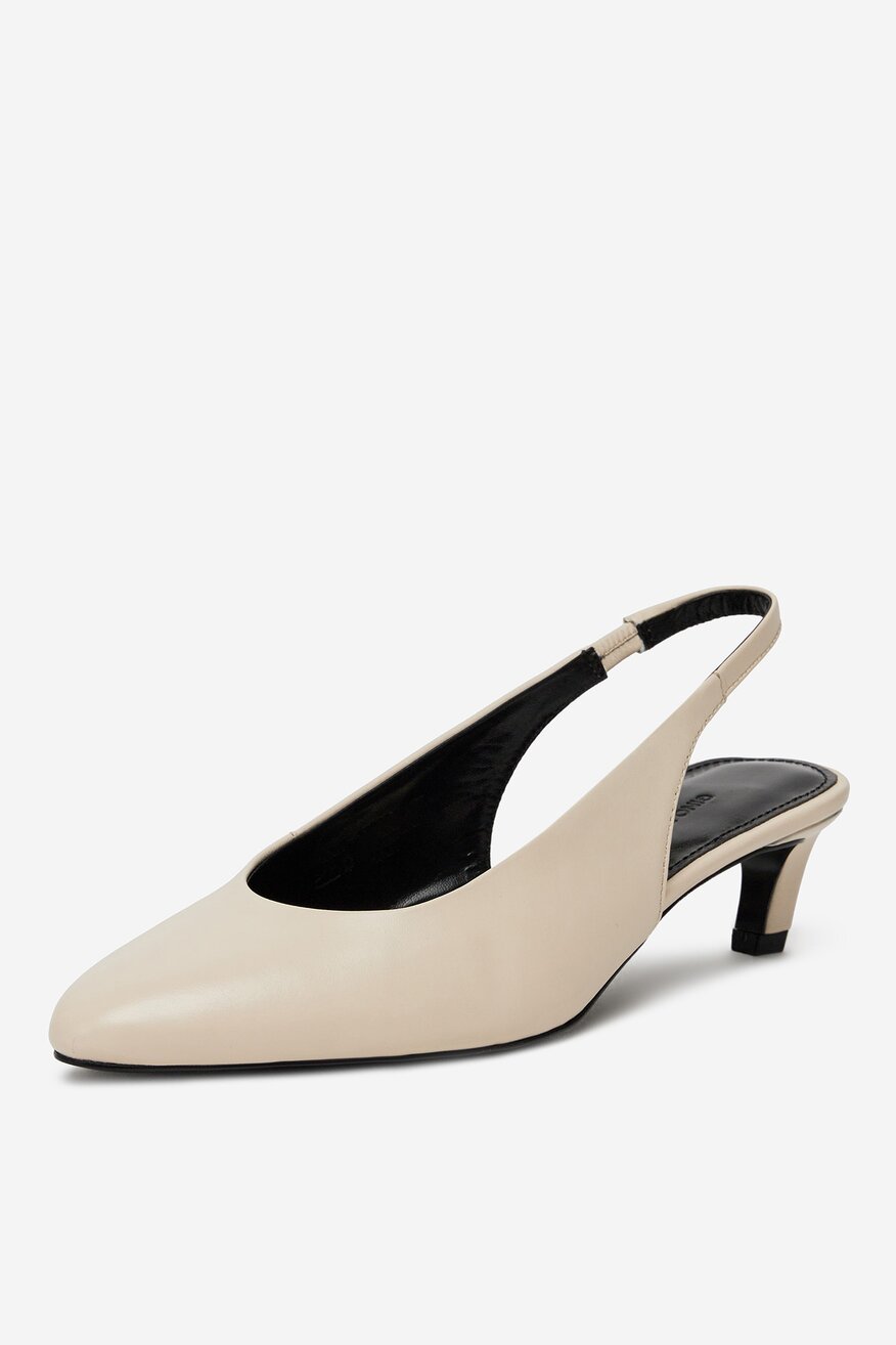 Czółenka skórzane