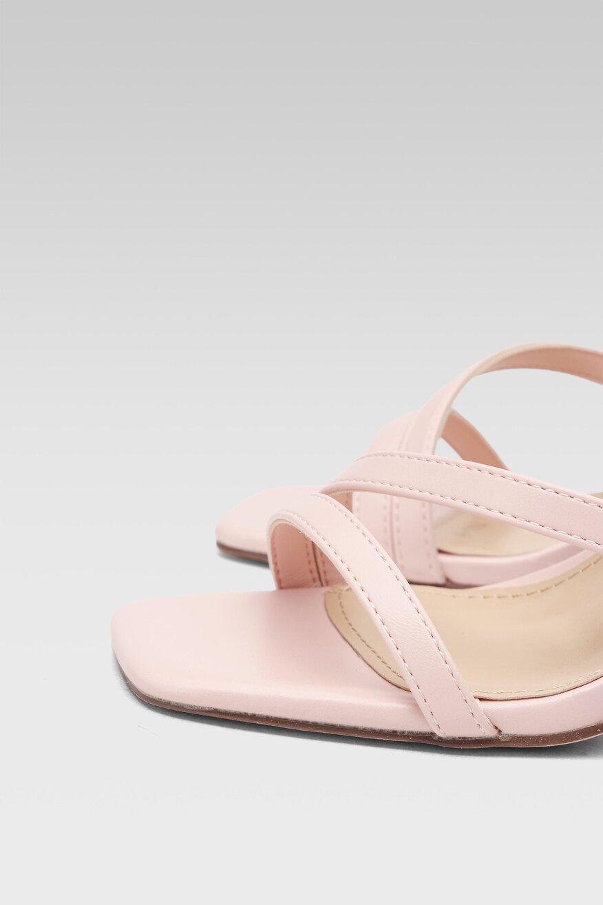 DeeZee - Sandały na szpilce