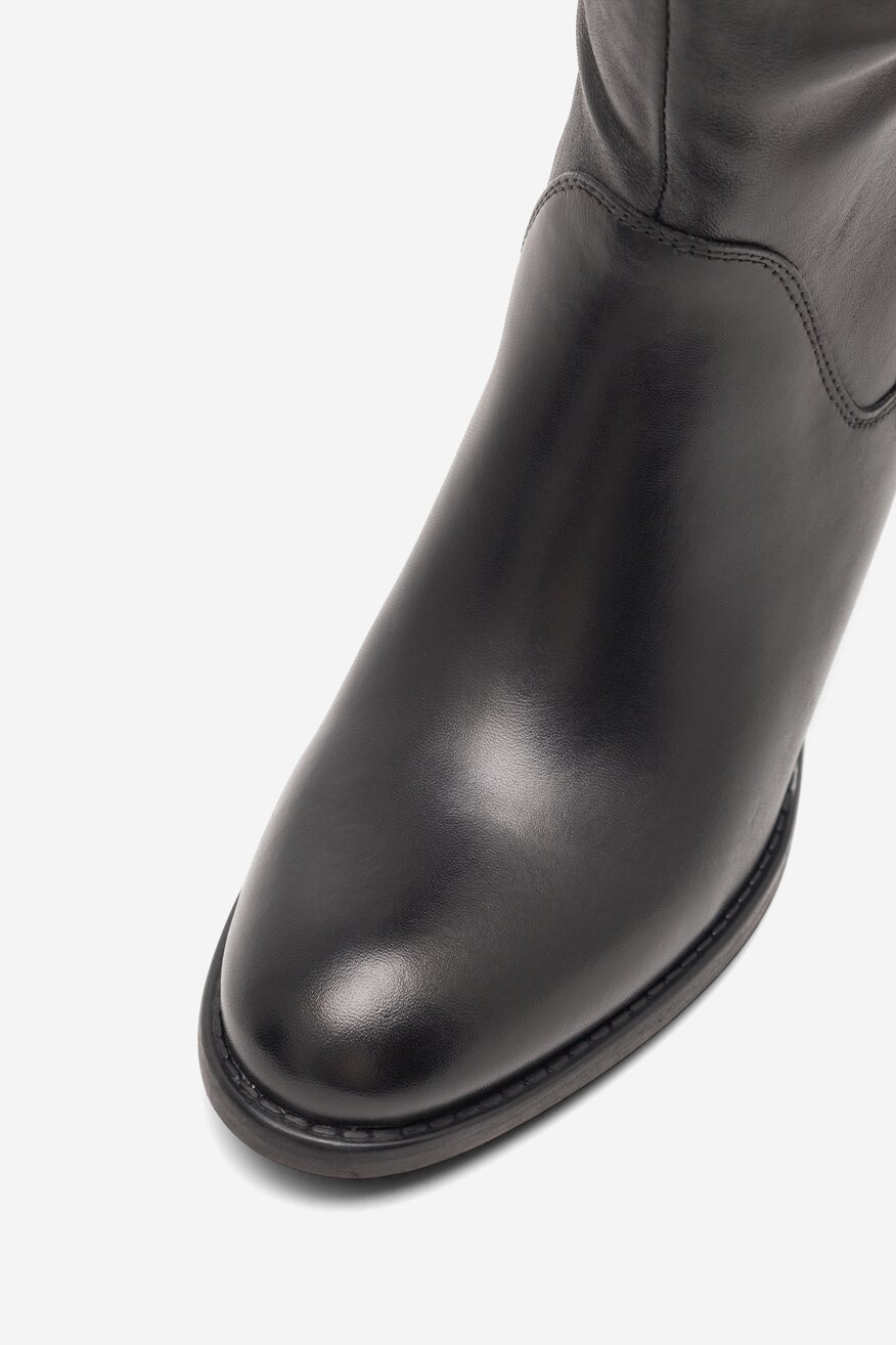 Botki skórzane na słupku