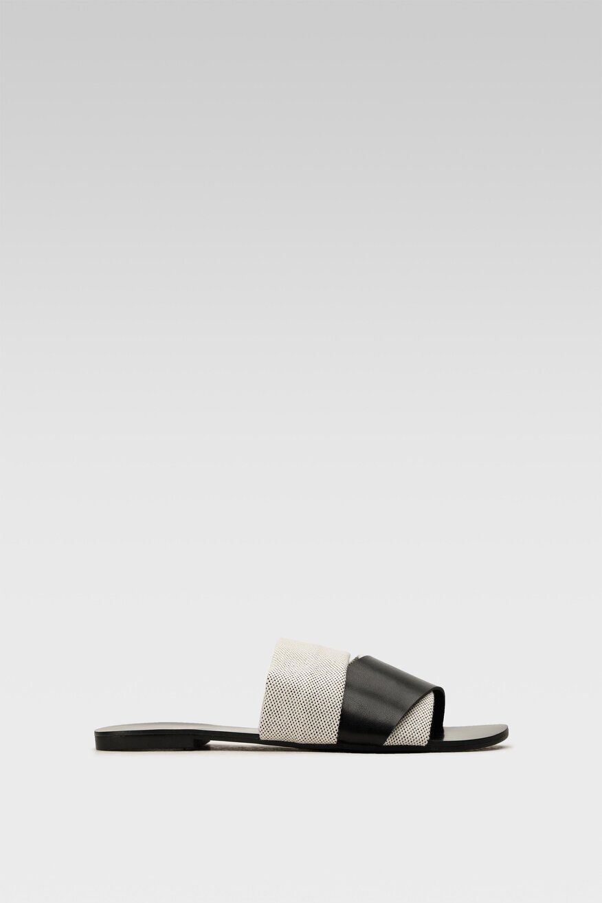 Klapki z łączonych materiałów