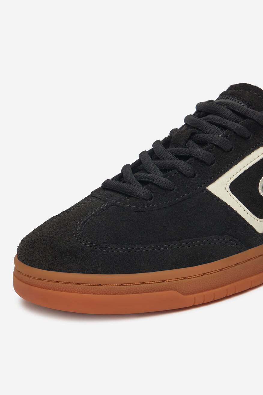 Skórzane obuwie sportowe