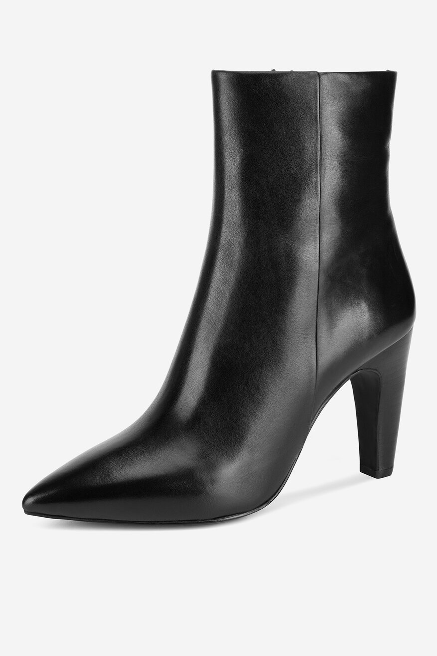 Botki skórzane na słupku