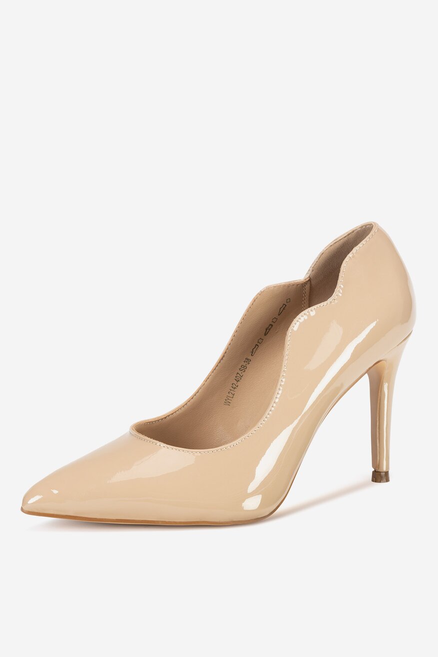 Czółenka skórzane