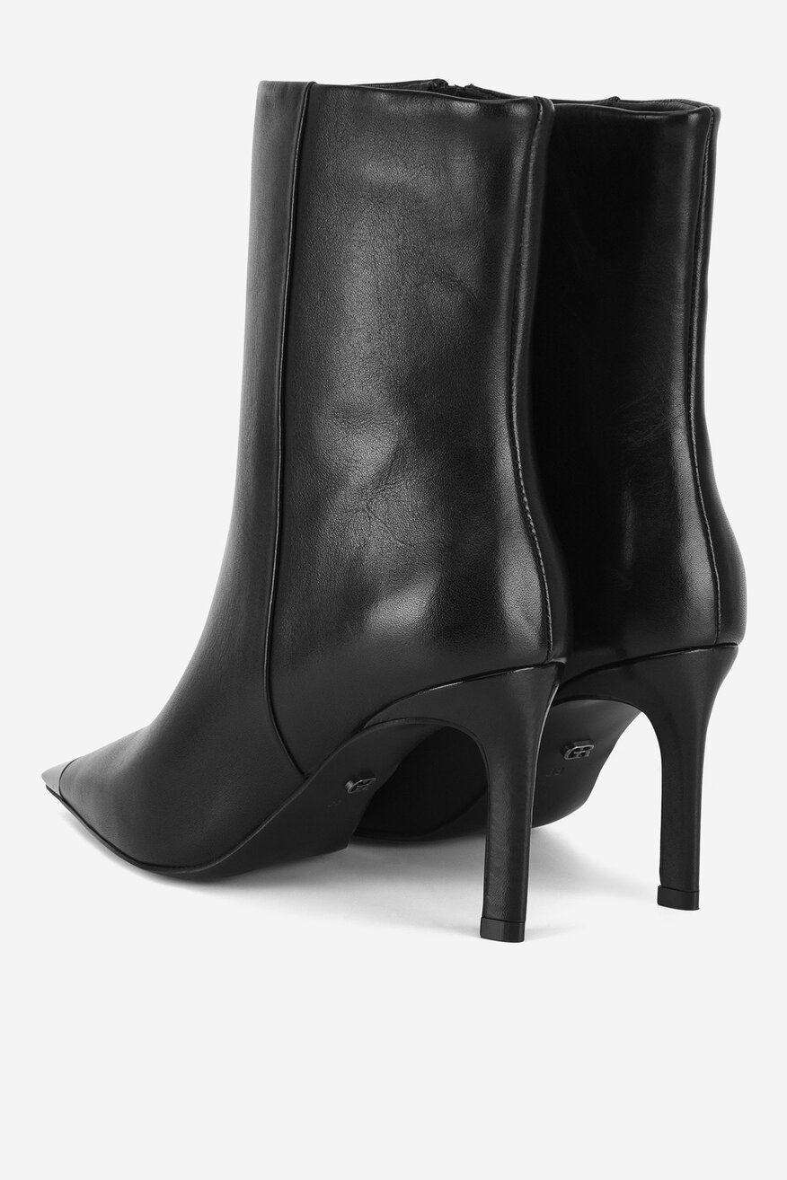 Botki skórzane na szpilce