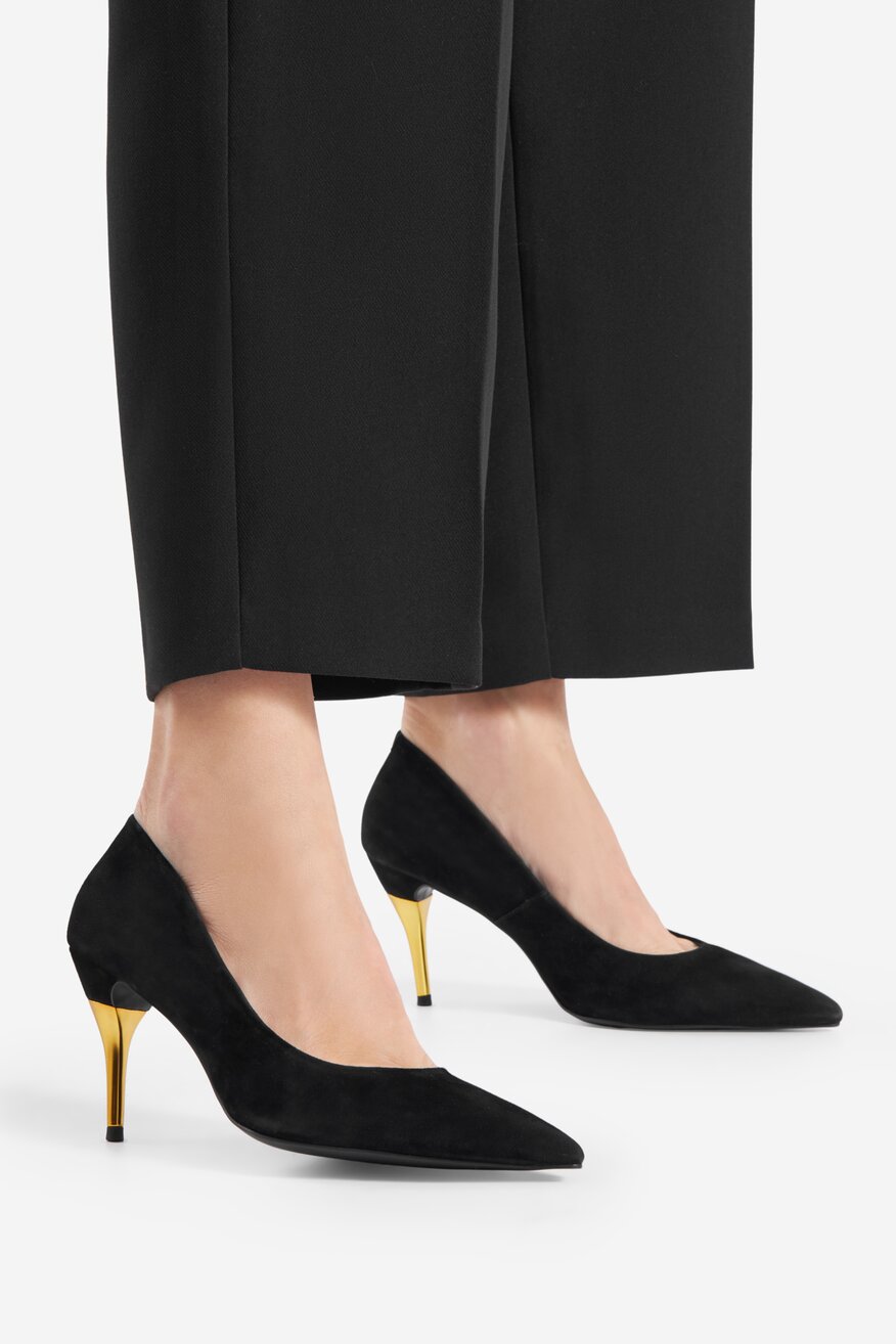 Czółenka skórzane