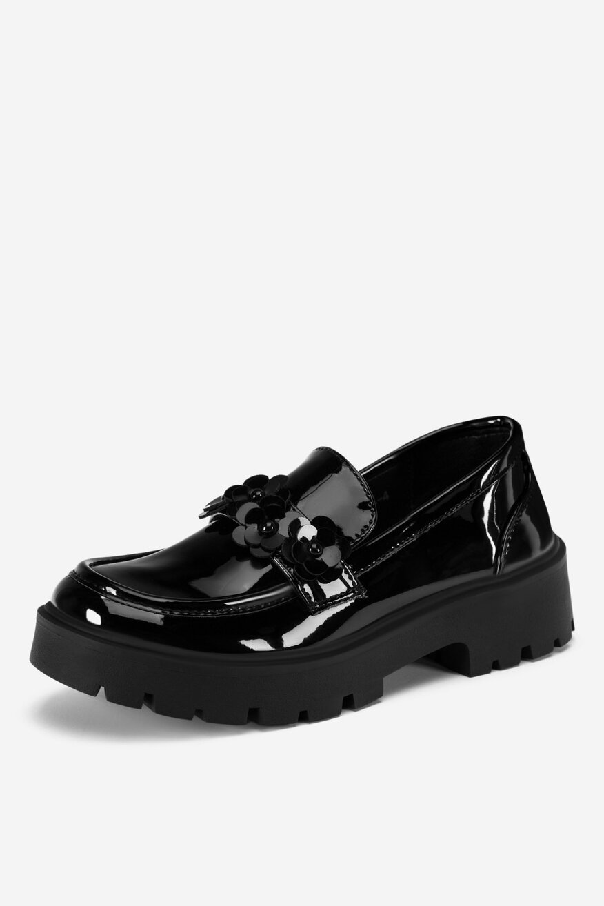 Loafersy lakierowane