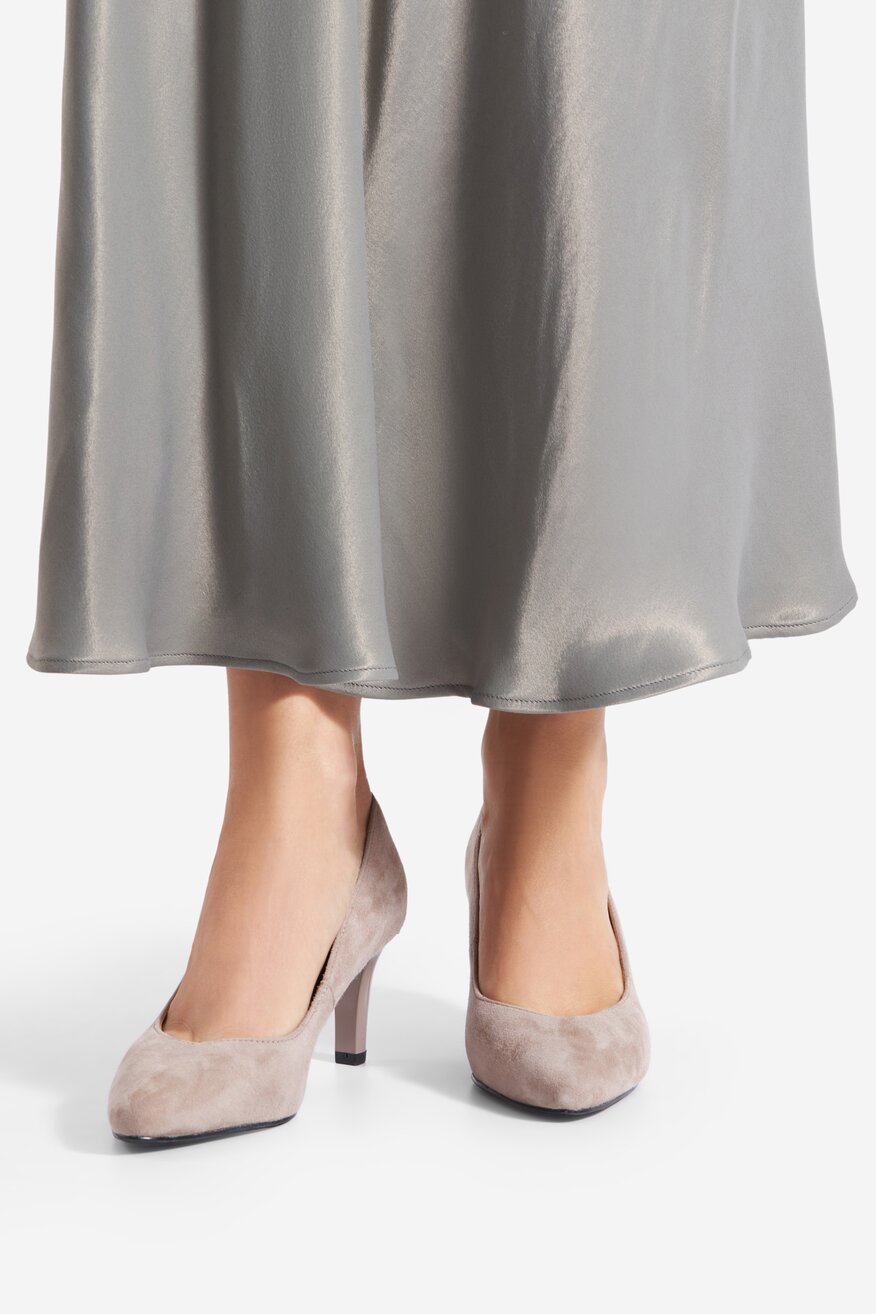 Czółenka skórzane