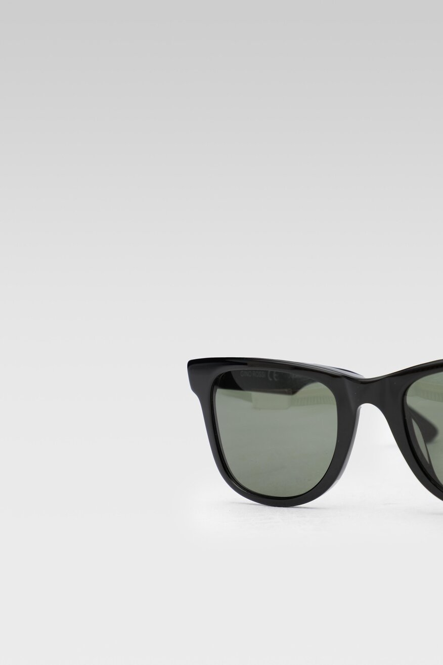 Okulary przeciwsłoneczne czarne