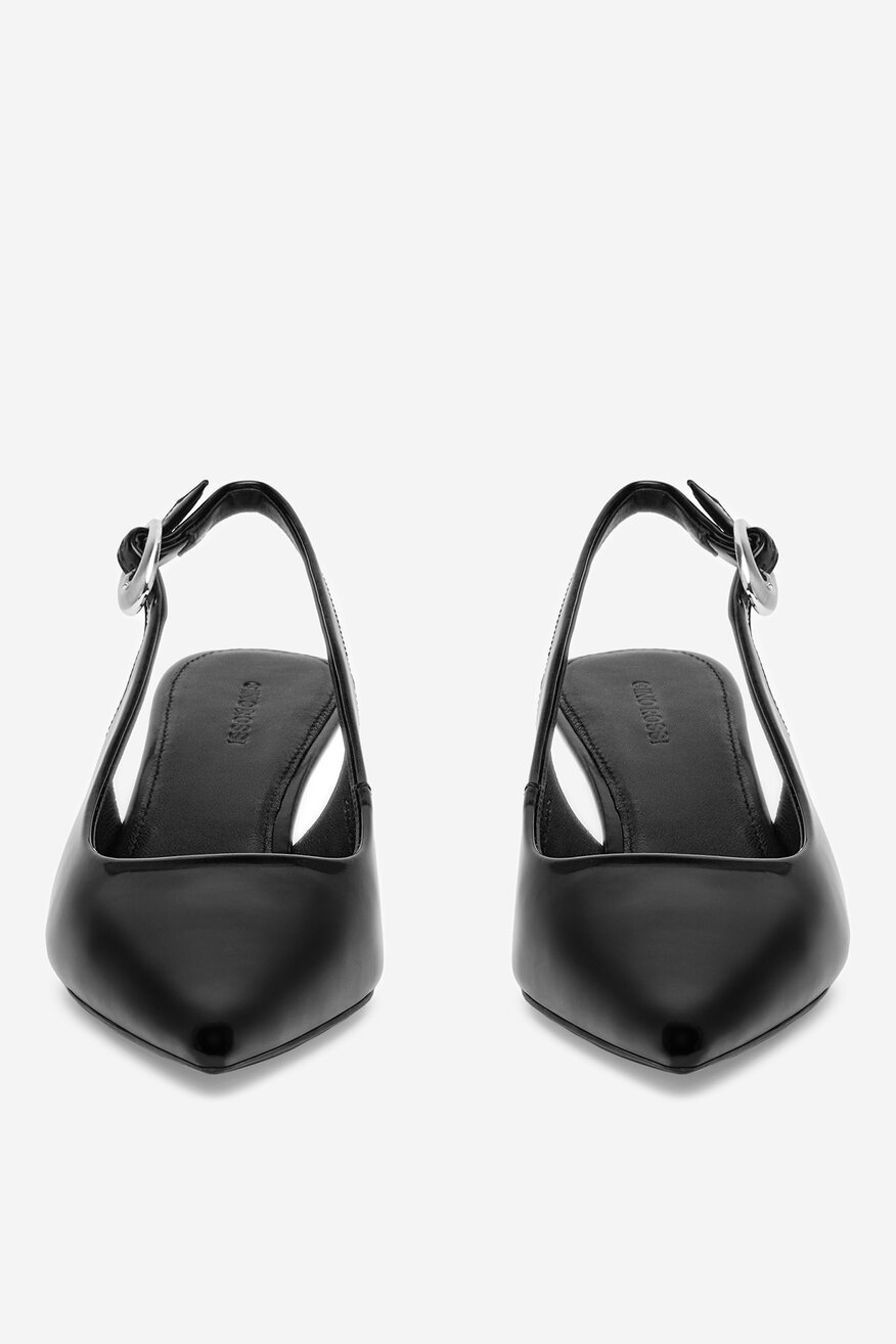 Czółenka skórzane