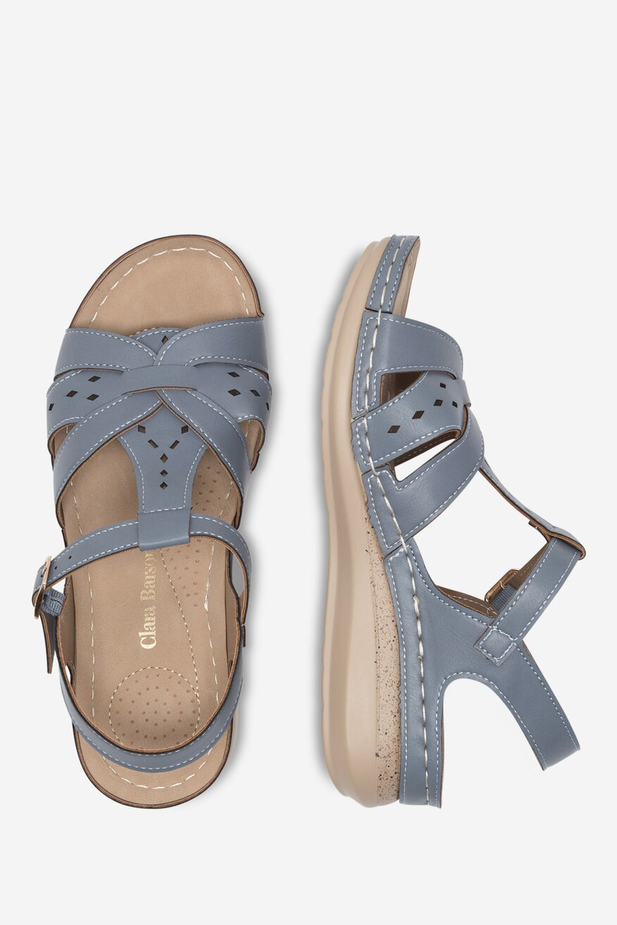 Sandały na koturnie