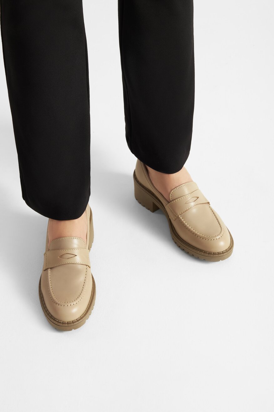 Loafersy skórzane na obcasie