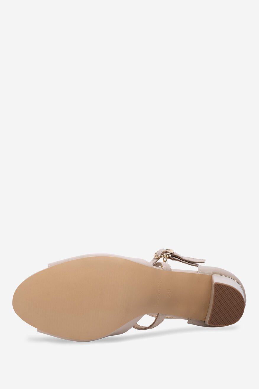 Sandały skórzane na słupku