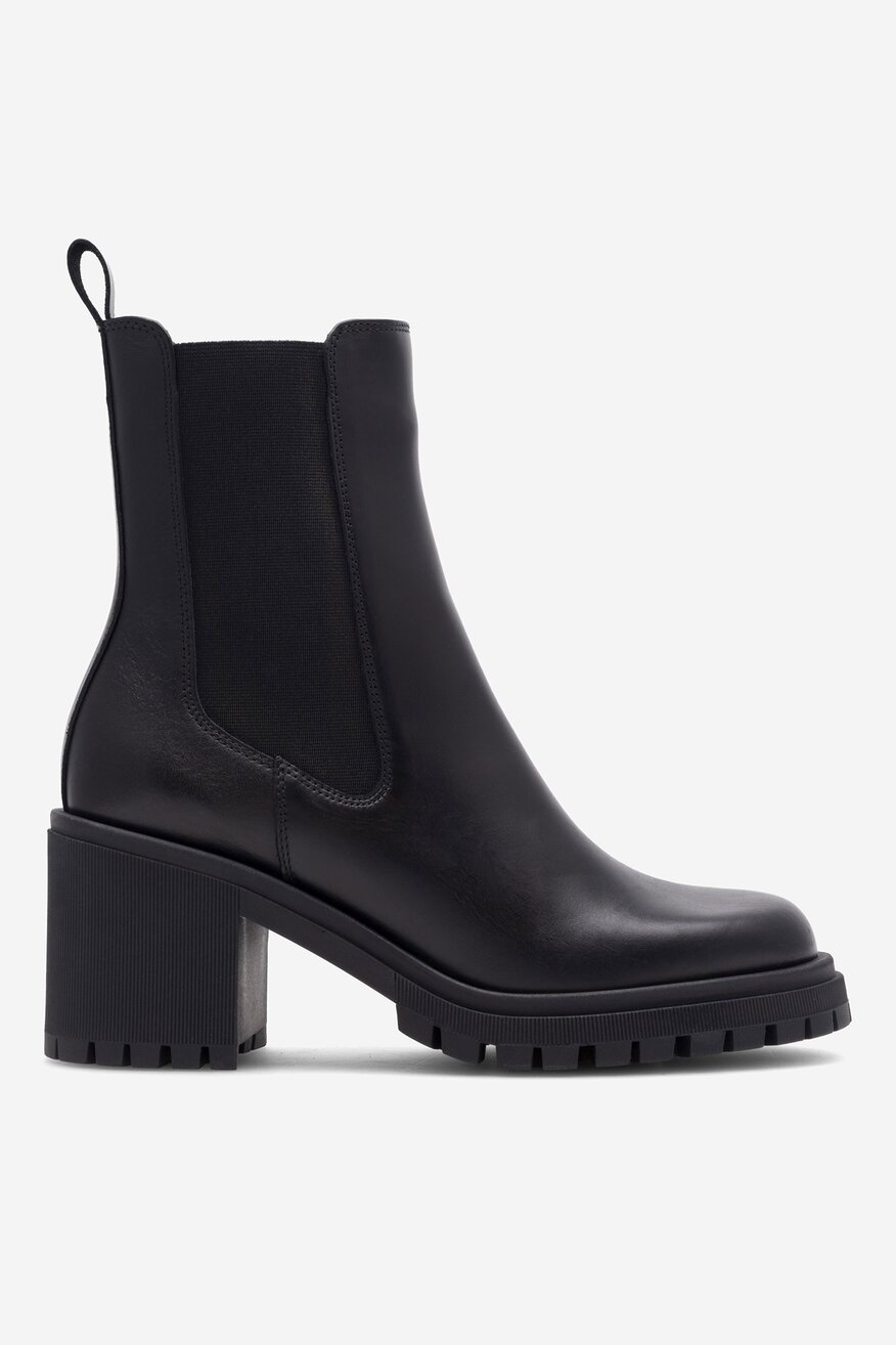 Botki skórzane na słupku