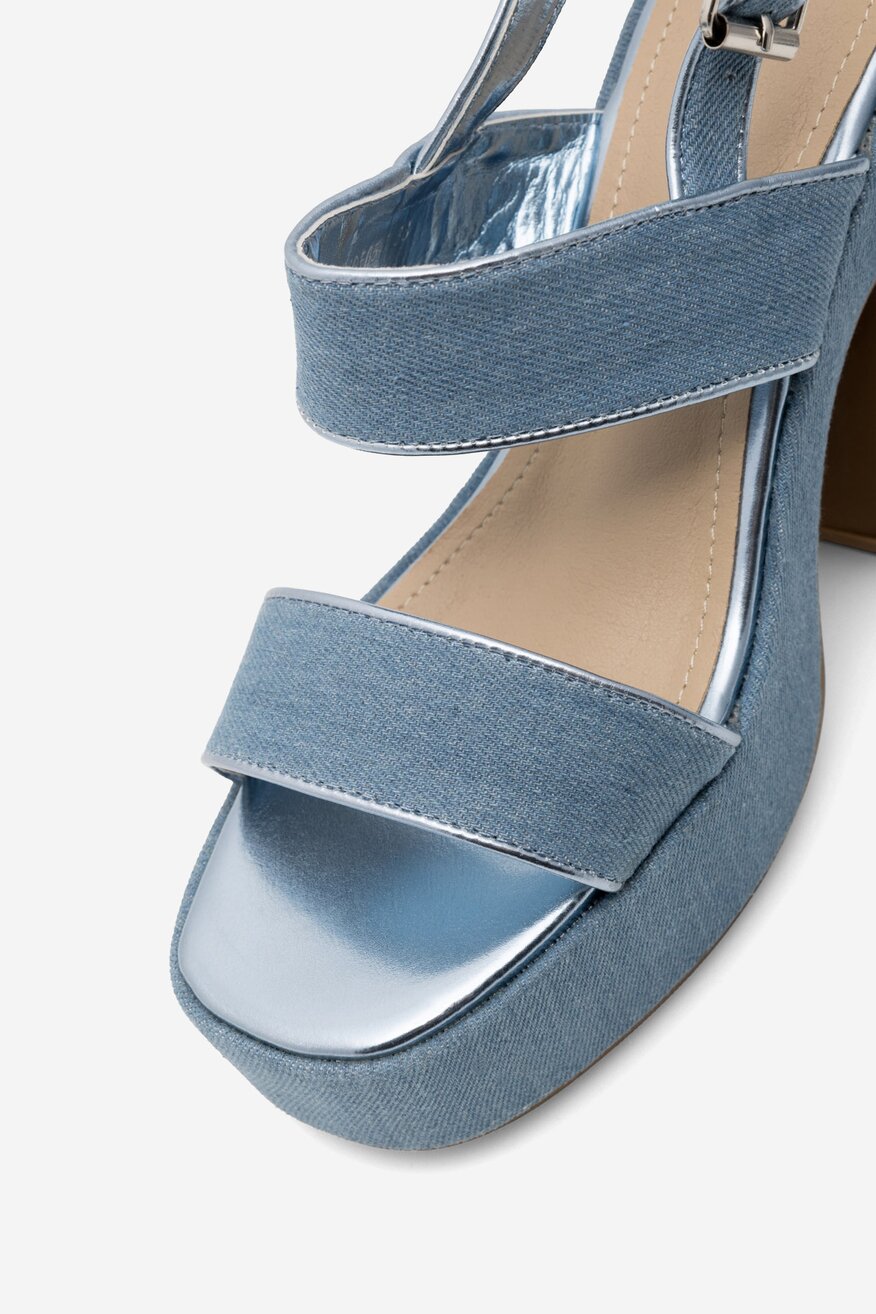 DeeZee - Sandały na słupku