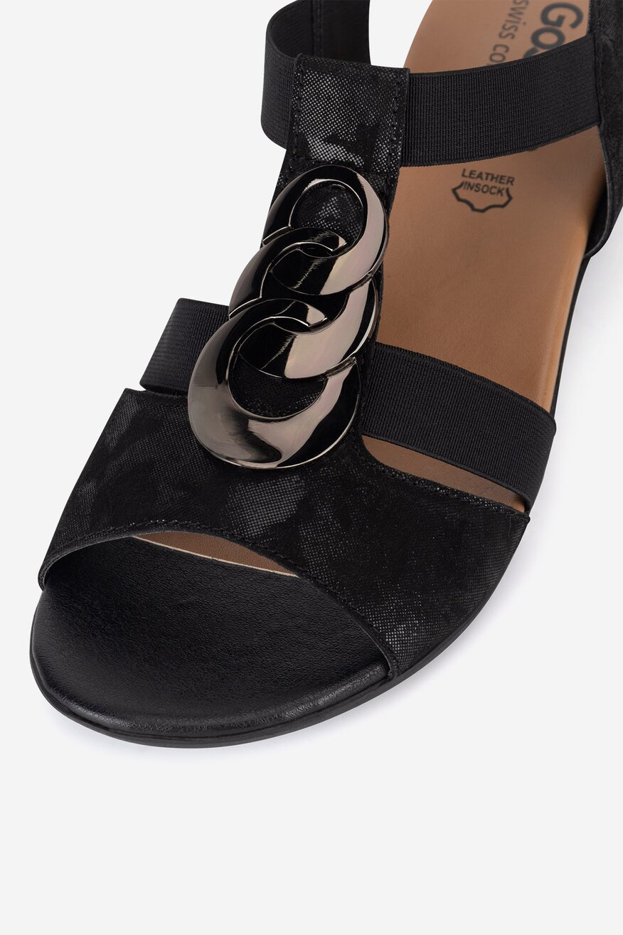 Sandały skórzane na obcasie