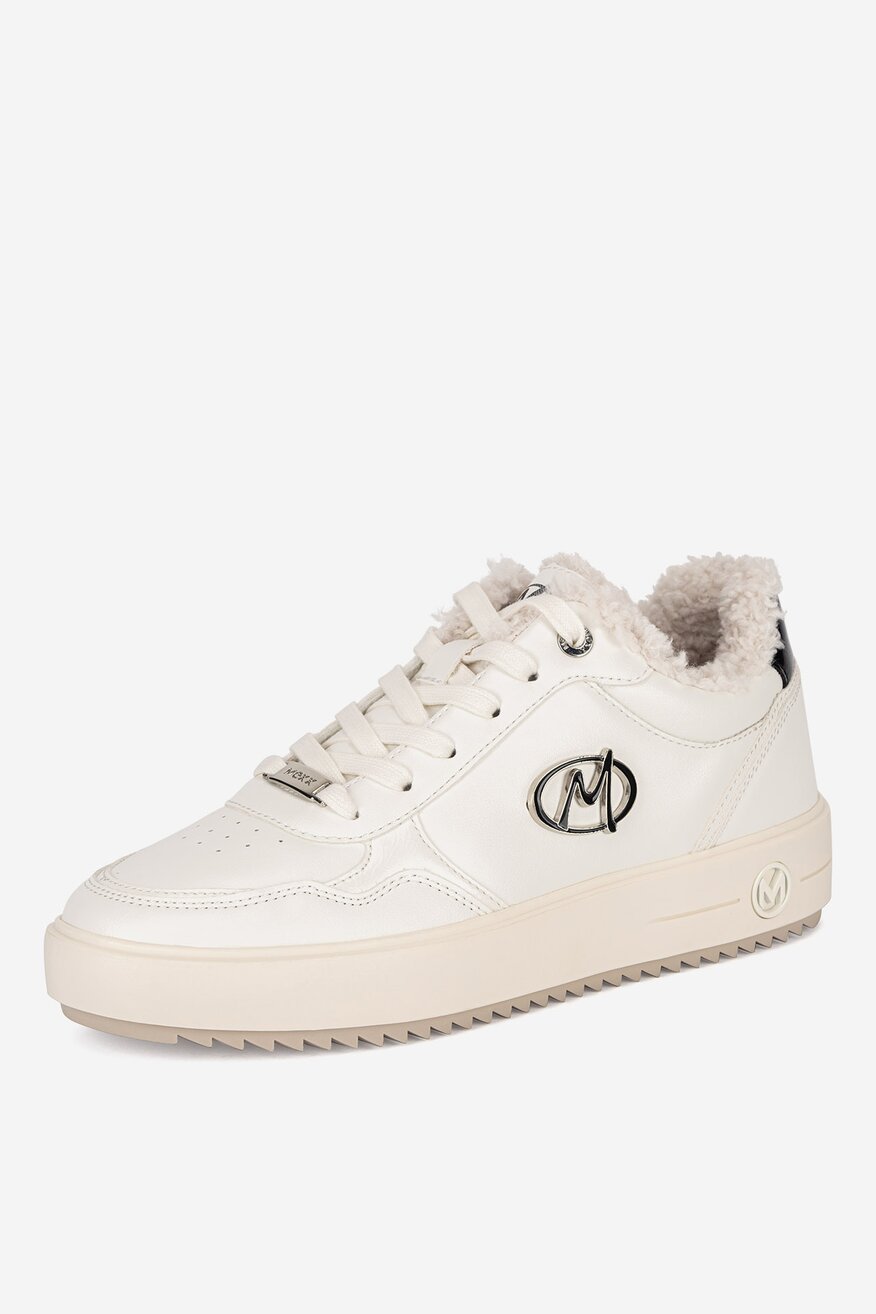 Sneakersy na platformie