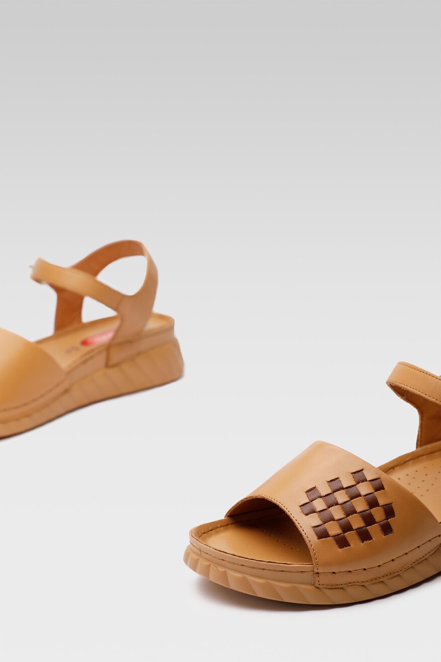Sandały skórzane