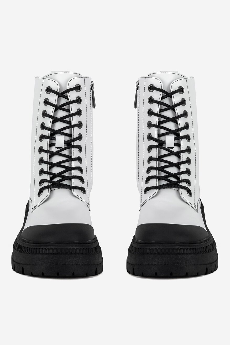 Trzewiki na grubej podeszwie