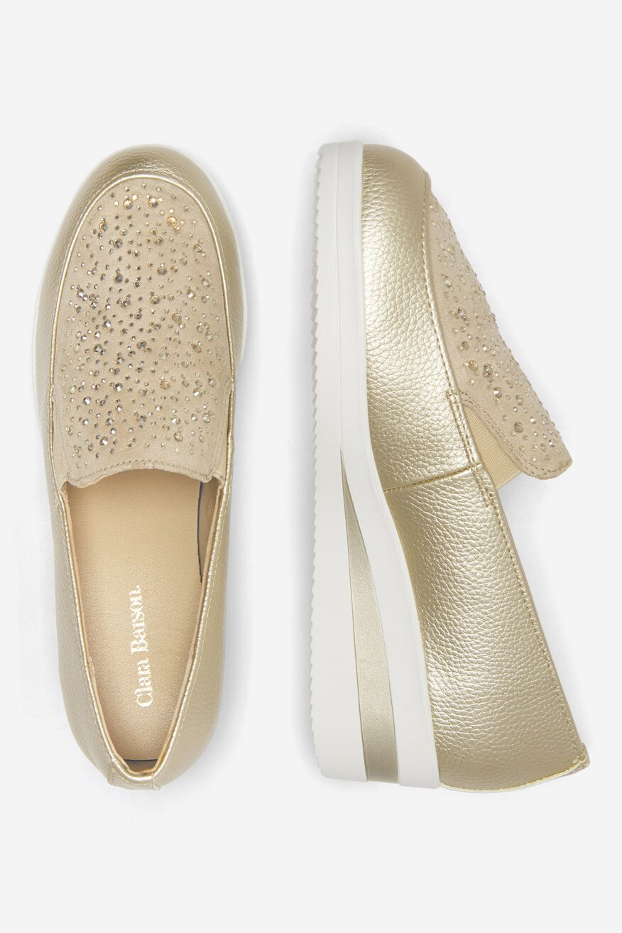 Mokasyny na koturnie