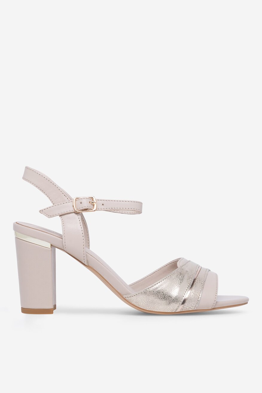 Sandały skórzane na słupku