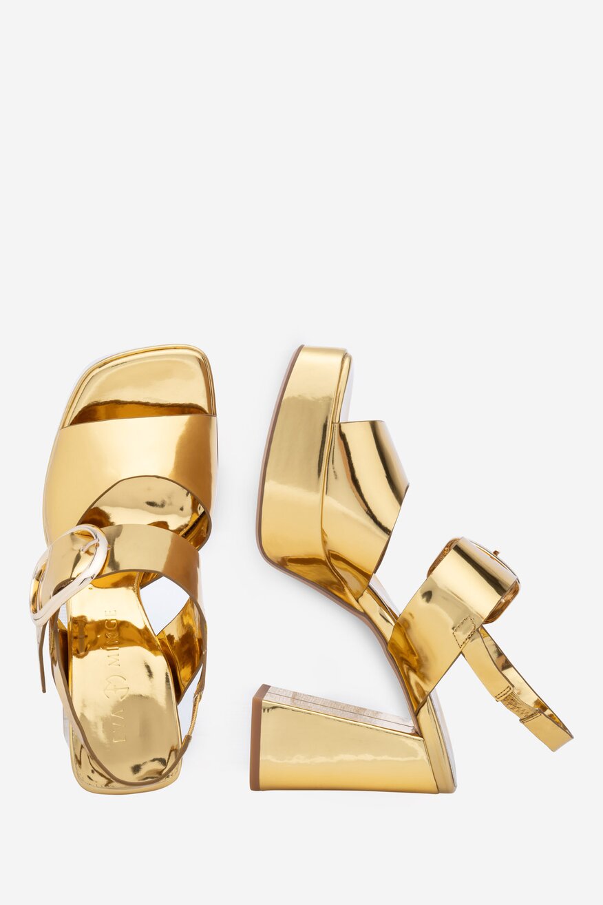 Sandały skórzane na słupku