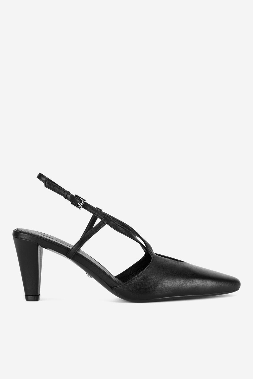 Czółenka skórzane