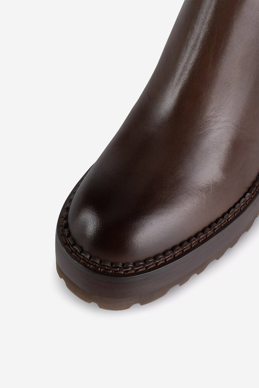 Botki skórzane na słupku