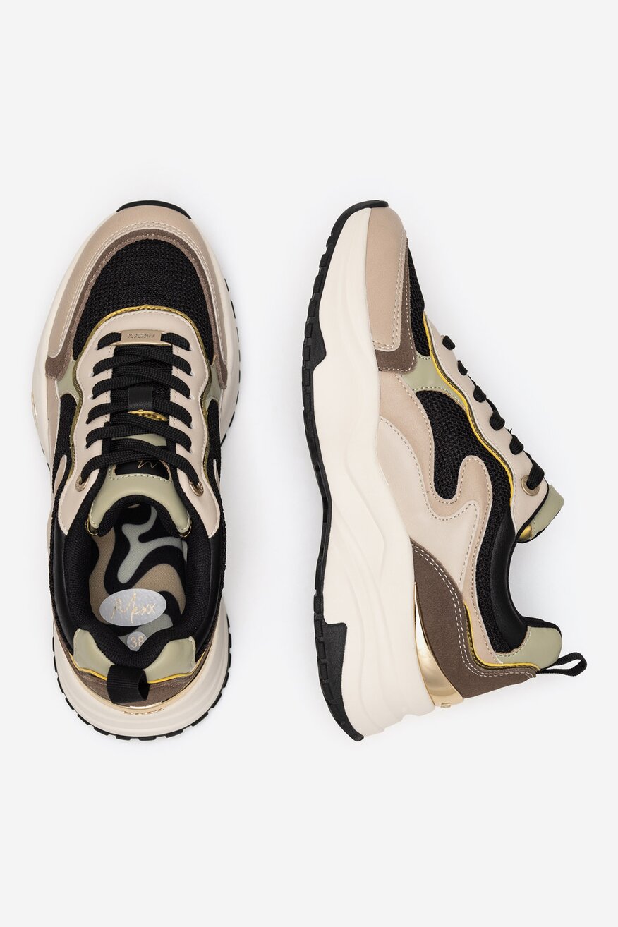 Sneakersy na grubej podeszwie