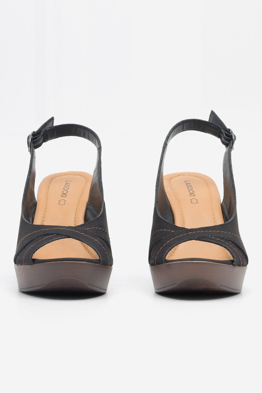 Sandały skórzane na słupku