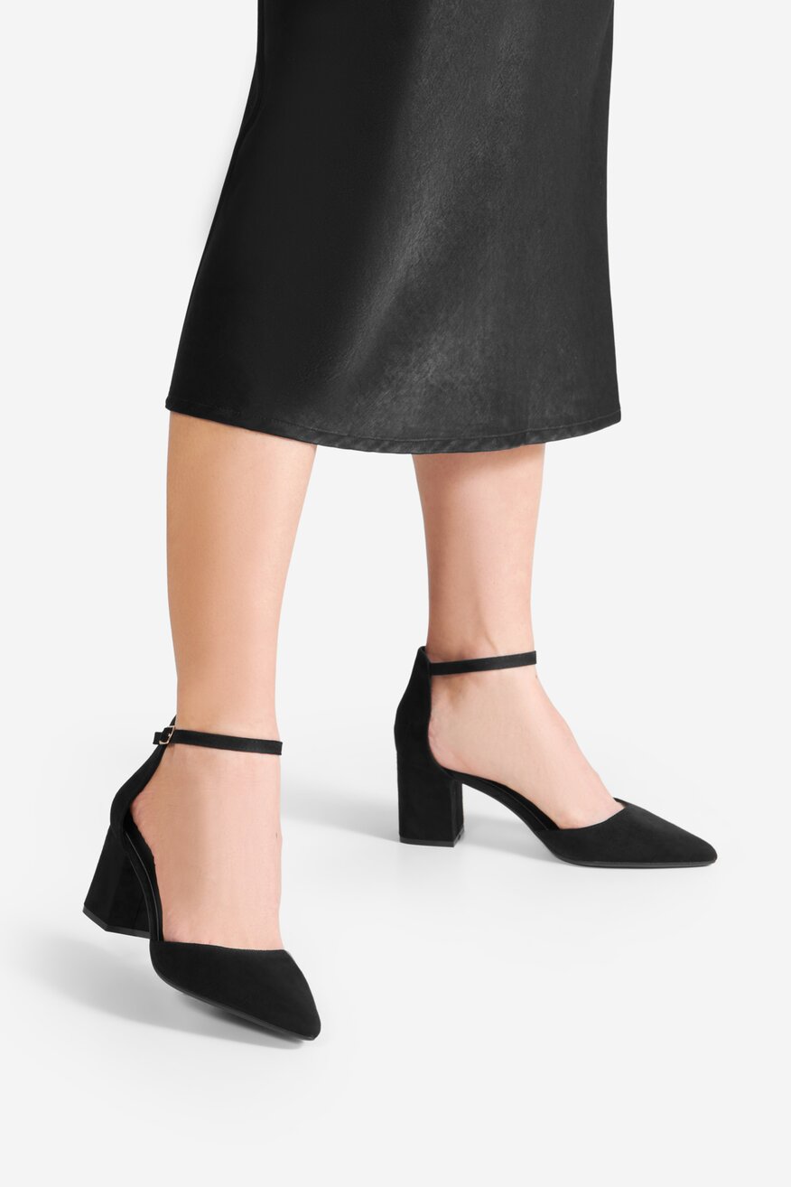 Czółenka na słupku