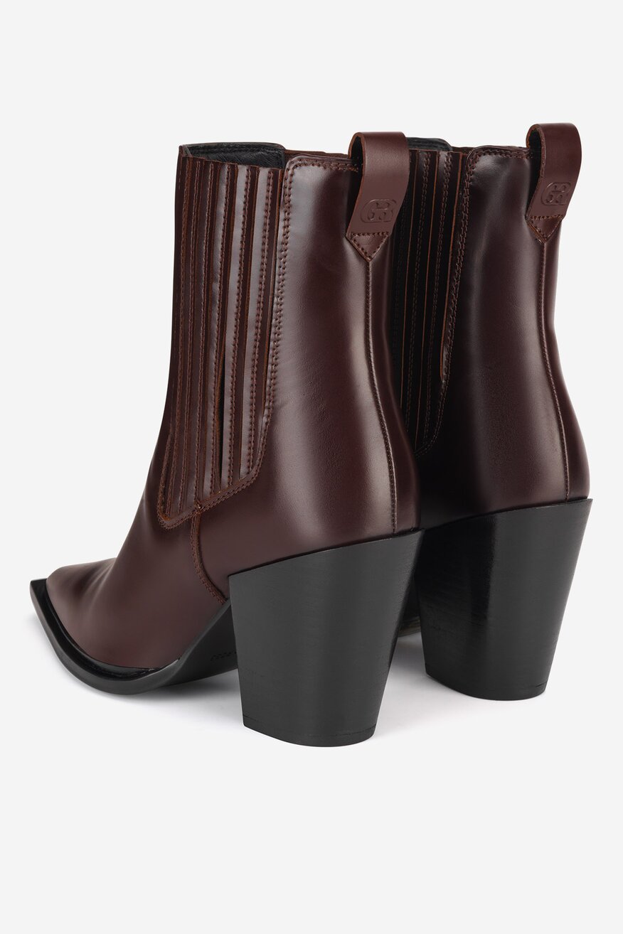 Botki skórzane na słupku
