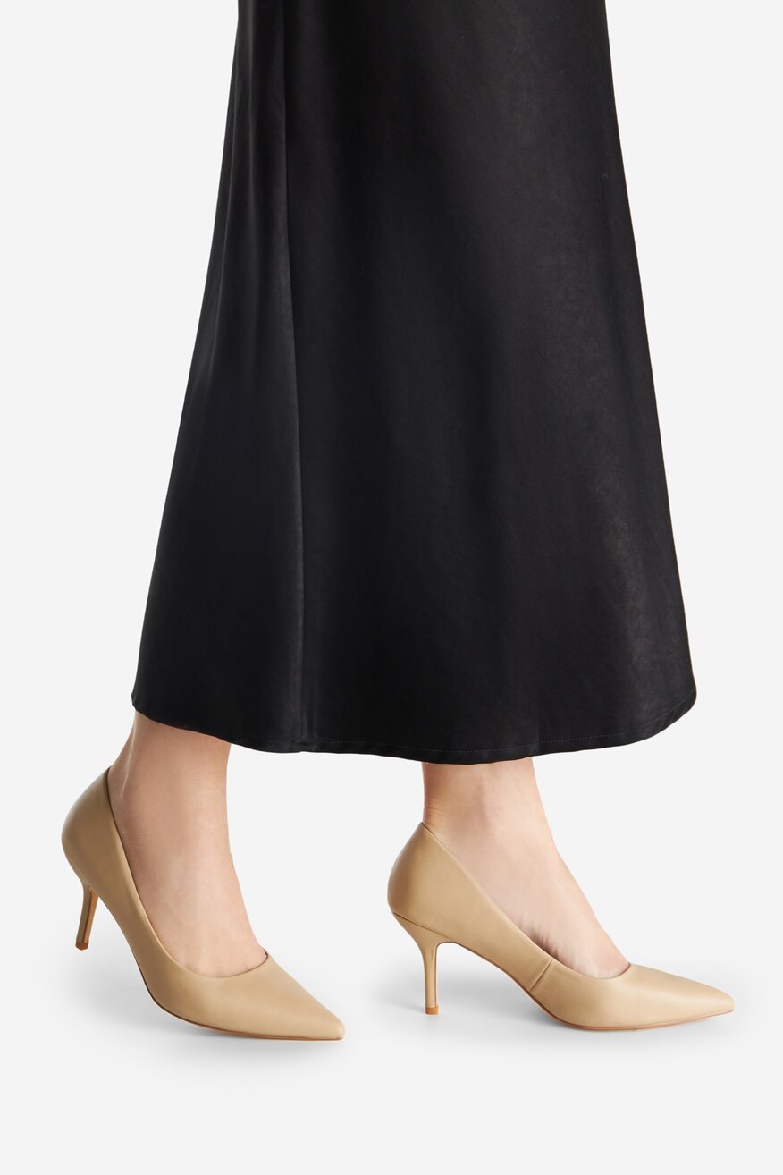 Czółenka skórzane