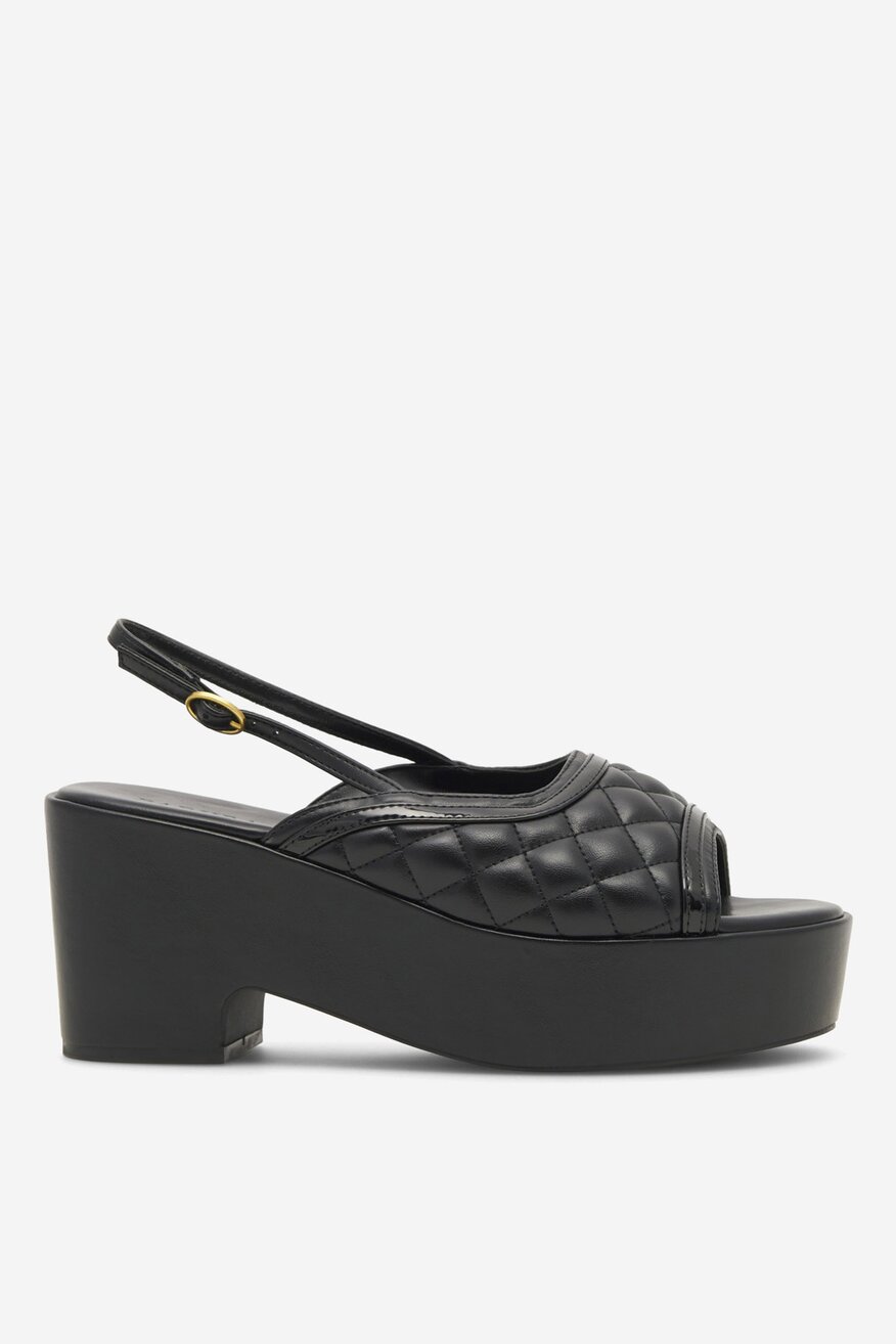 Sandały na platformie