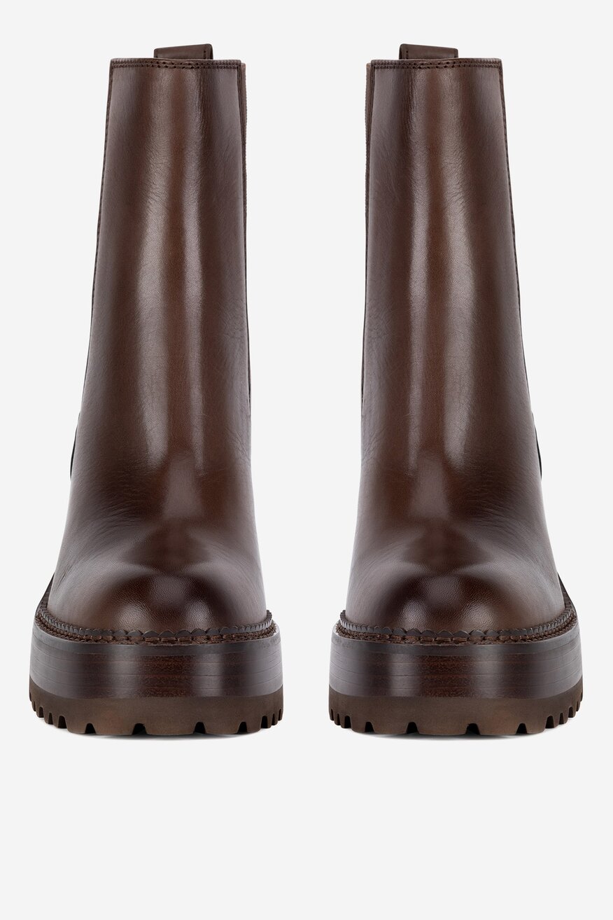 Botki skórzane na słupku