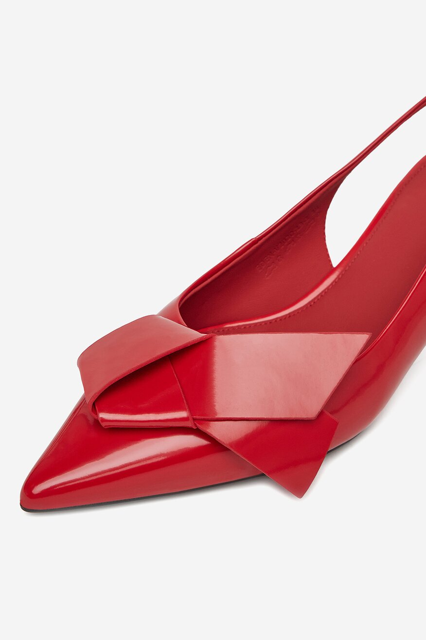 Czółenka skórzane