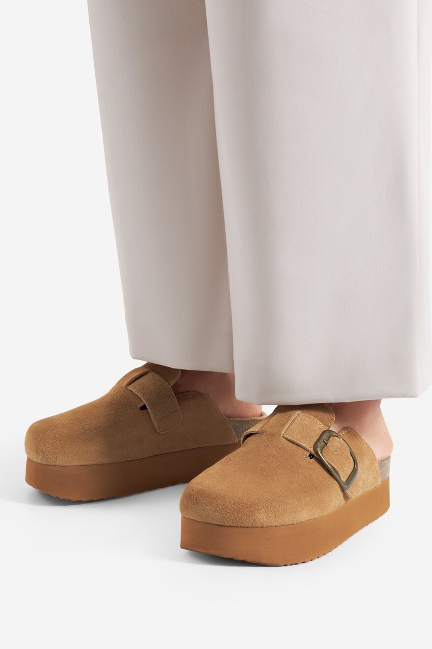 Klapki mule skórzane