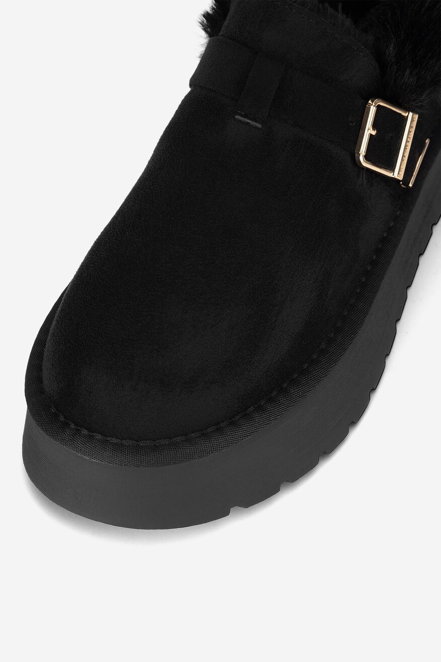 Kapcie na platformie