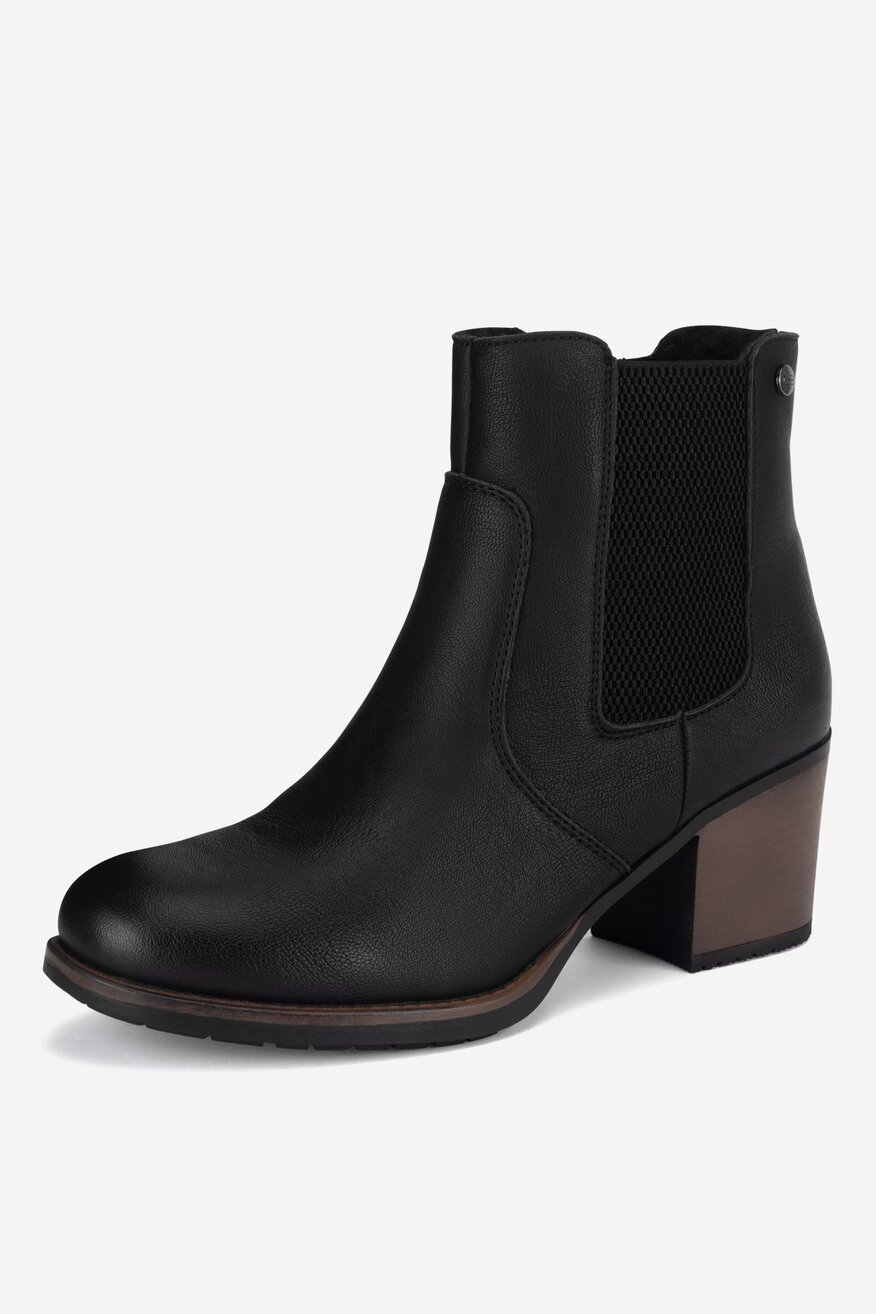 Botki ocieplane na słupku