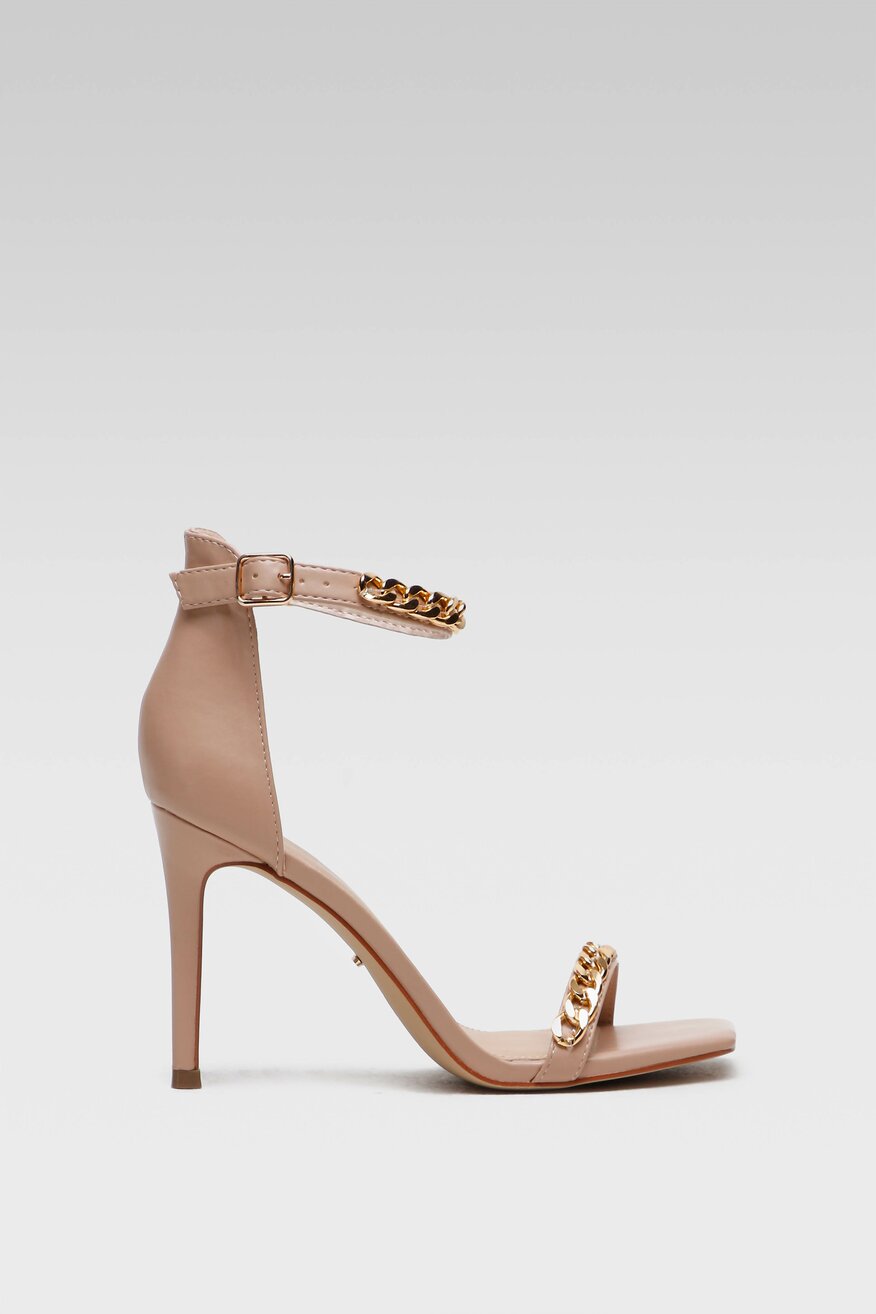 Sandały z aplikacją beżowe