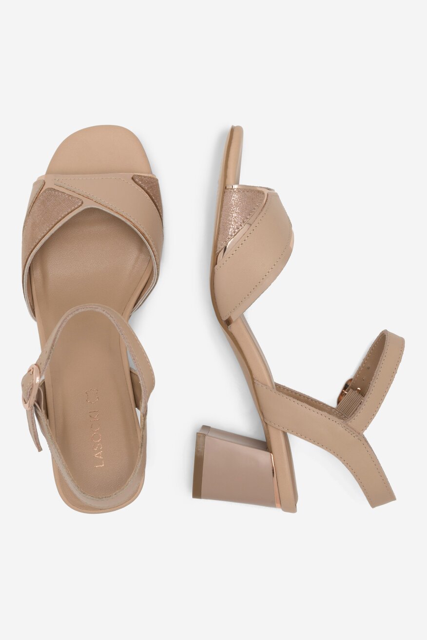 Sandały skórzane na słupku