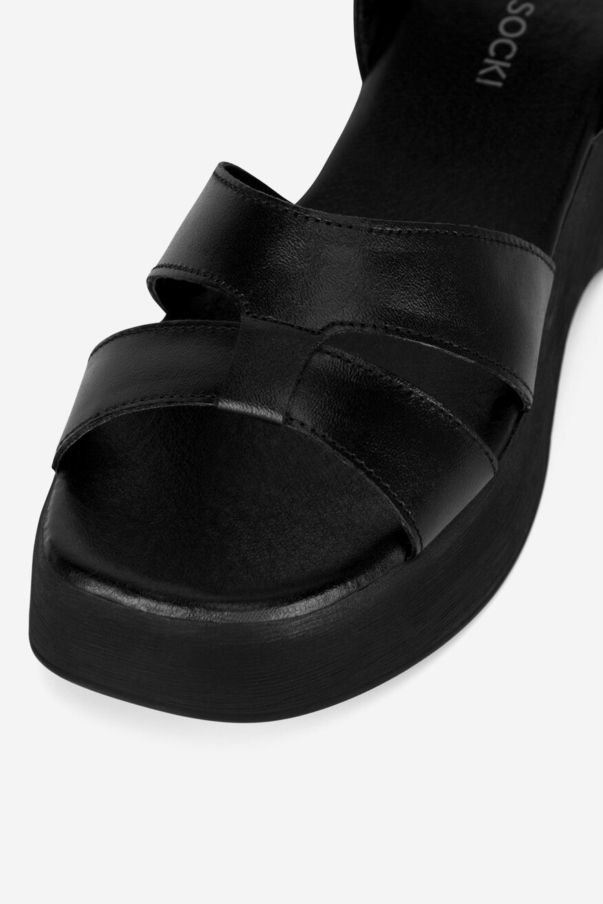 Sandały skórzane na platformie