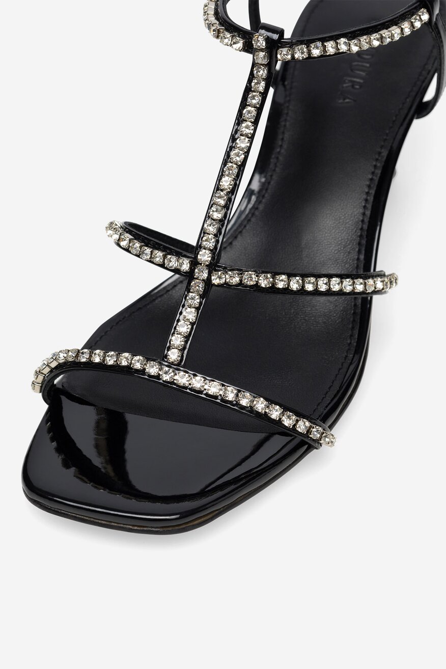 Sandały skórzane na obcasie